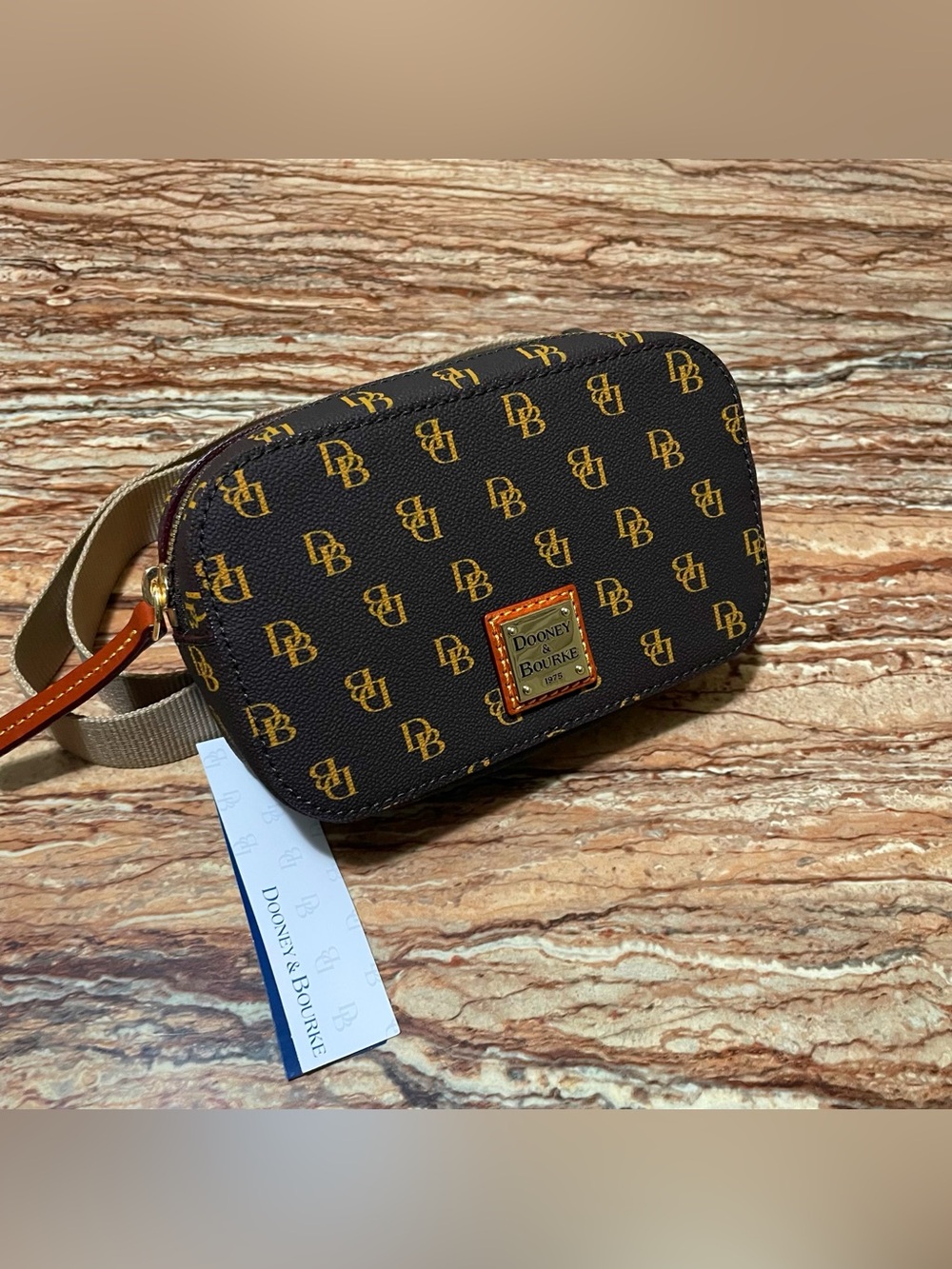 Dooney & Bourke